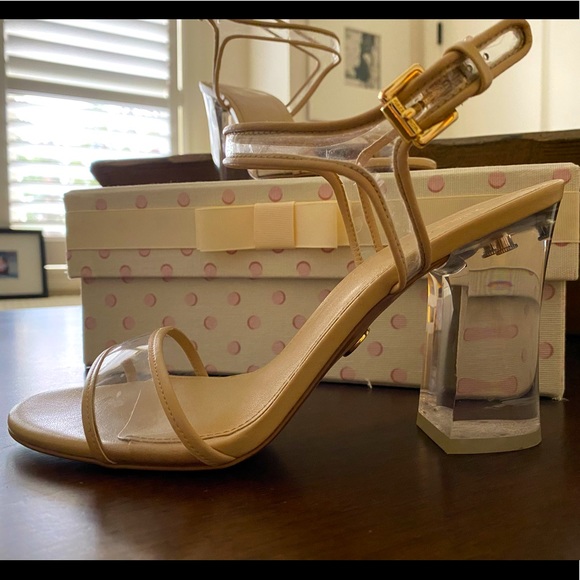 Michael Kors Tan & Clear Sandal - Picture 2 of 5
